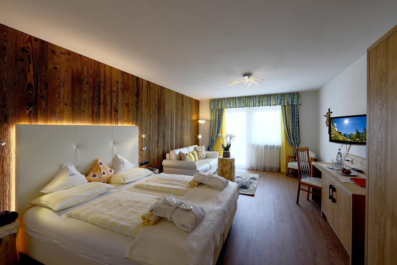 Hotel Kristall Falzes Esterno foto