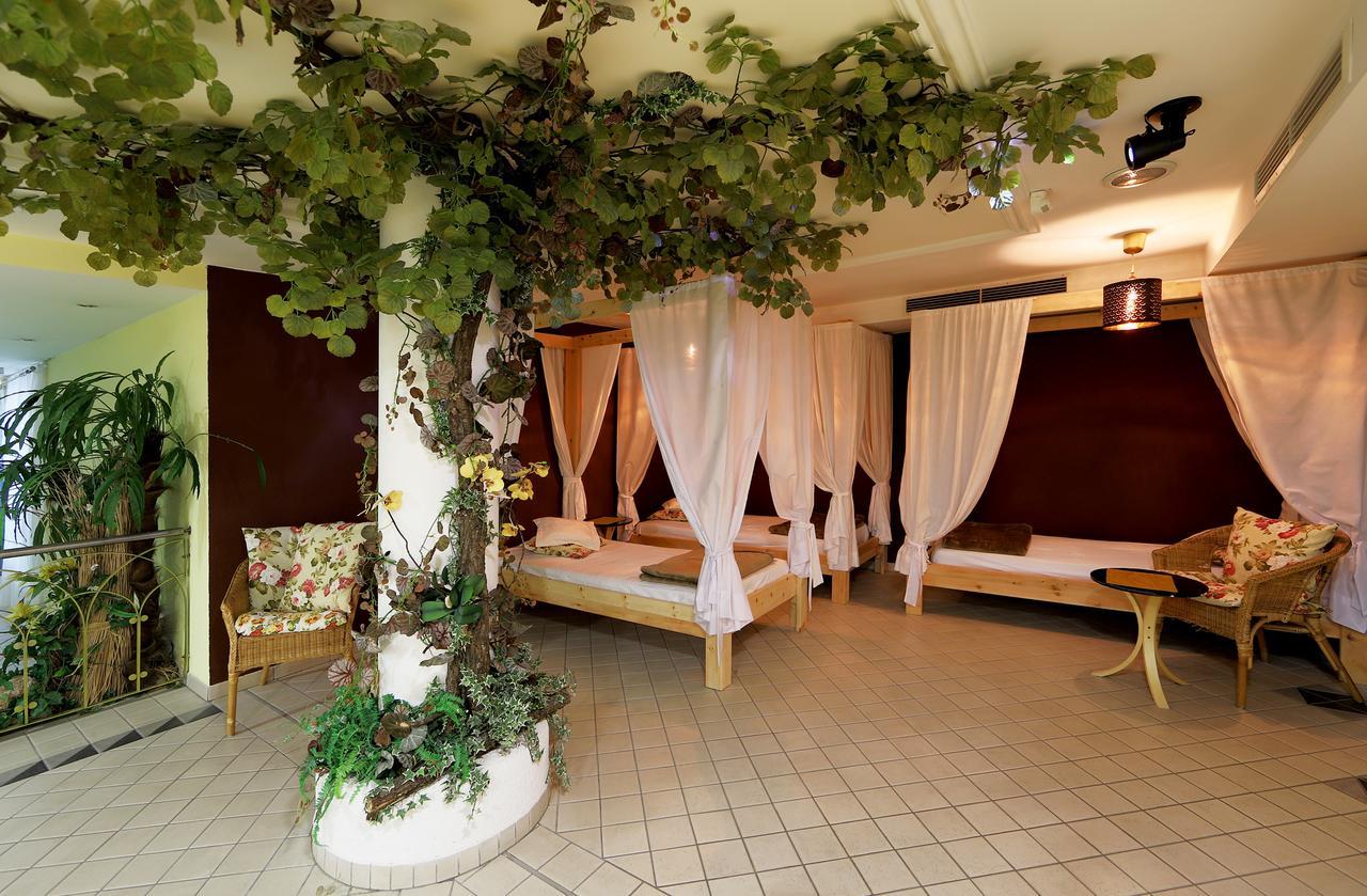 Hotel Kristall Falzes Esterno foto
