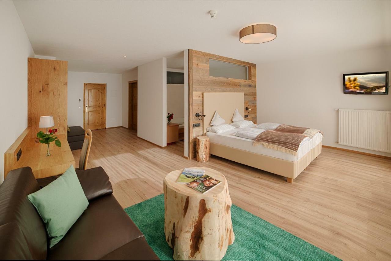 Hotel Kristall Falzes Esterno foto