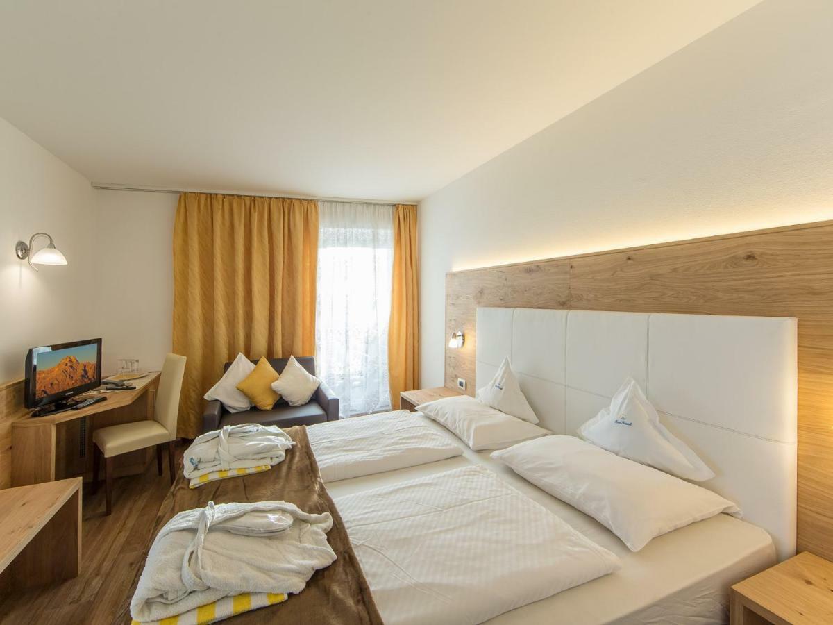 Hotel Kristall Falzes Esterno foto
