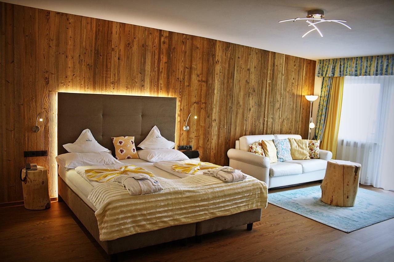 Hotel Kristall Falzes Esterno foto