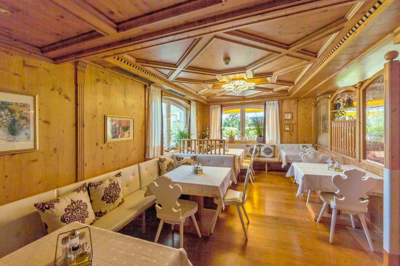 Hotel Kristall Falzes Esterno foto