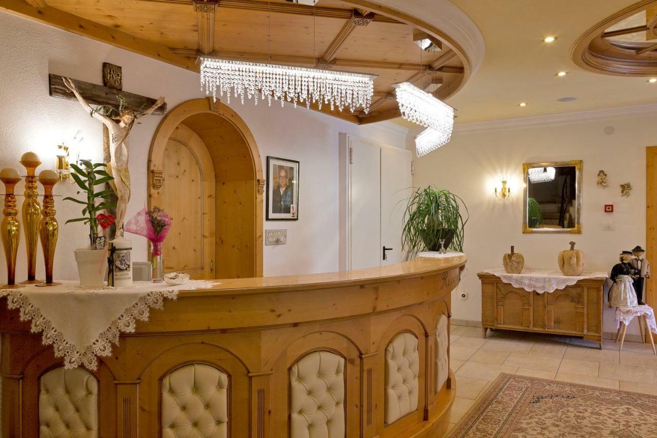 Hotel Kristall Falzes Esterno foto